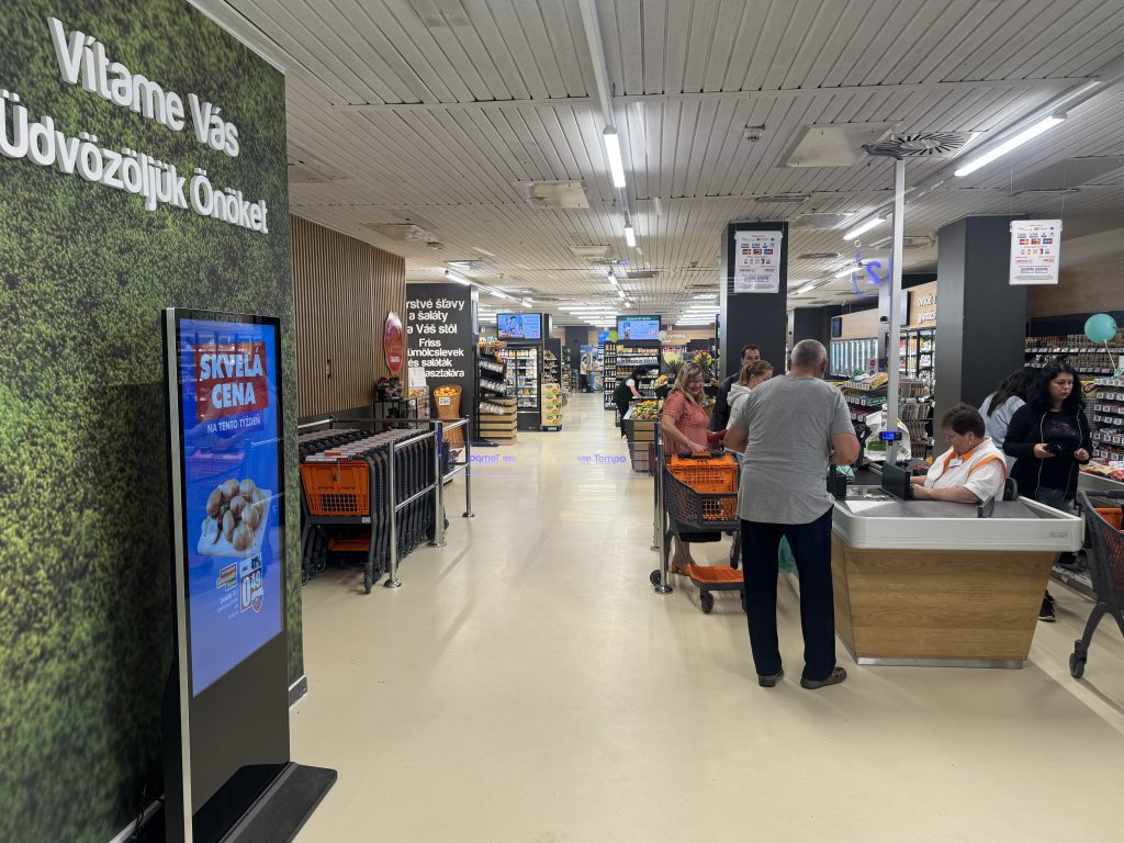 Zmodernizovaná predajňa COOP Jednota Nové Zámky na Hlavnom námesti 6