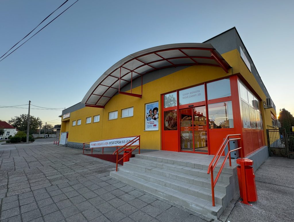 SUPERMARKET COOP Jednota Nové Zámky v Zemianskej Olči